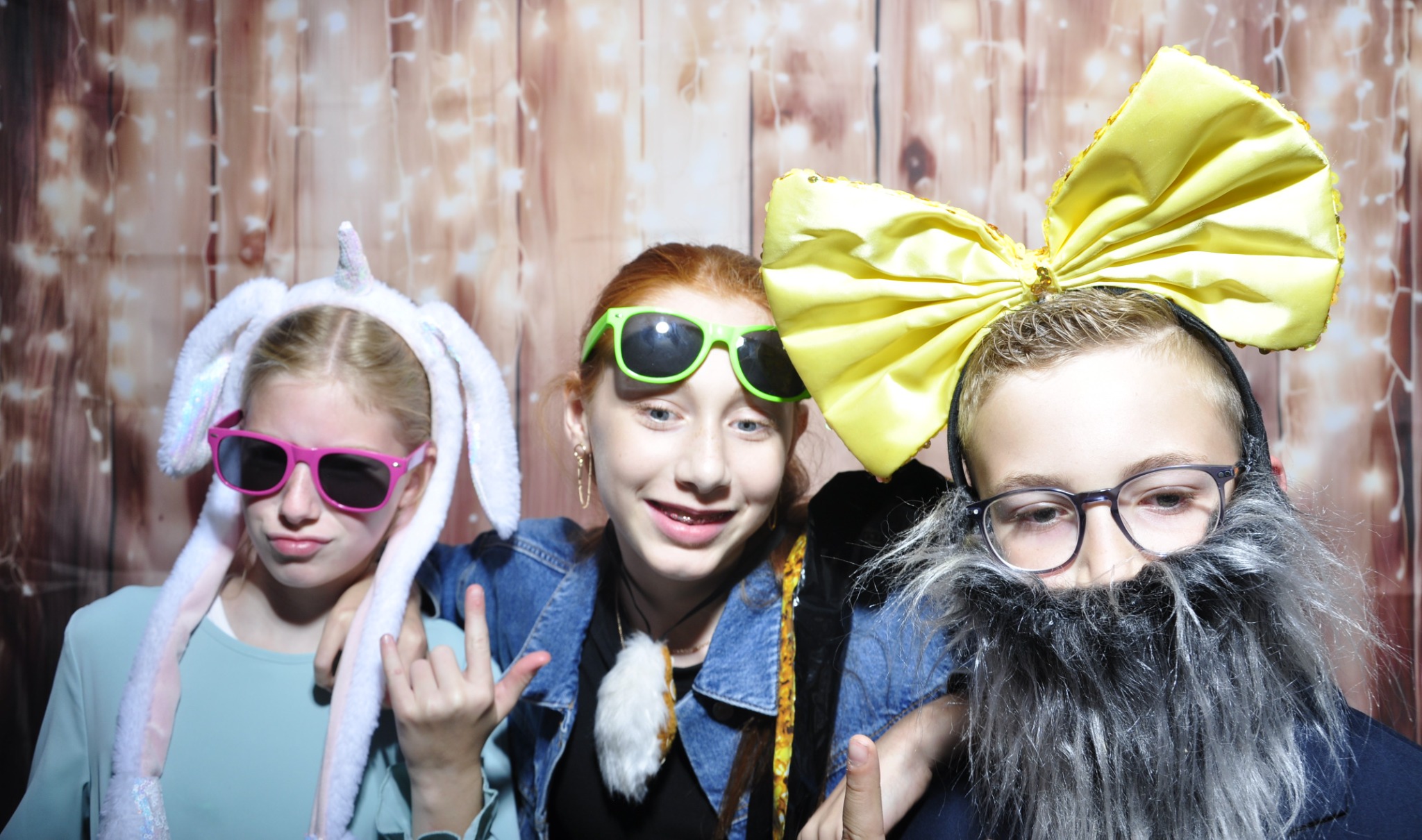 Kinderjubel Fotobox - Kinder mit Requisiten